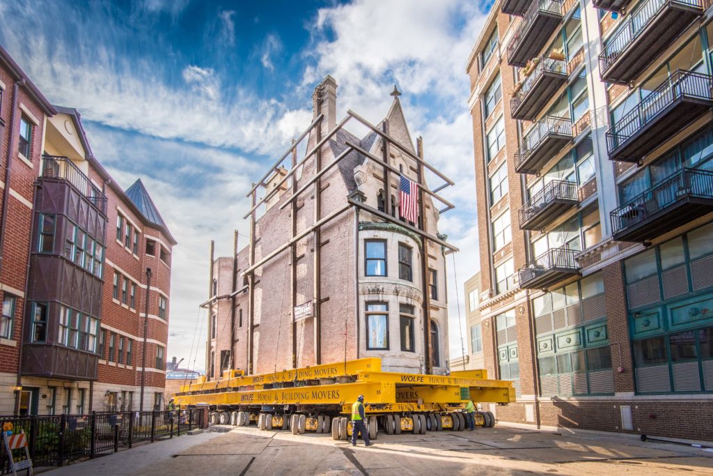 Historic Rees House move in Chicago, IL