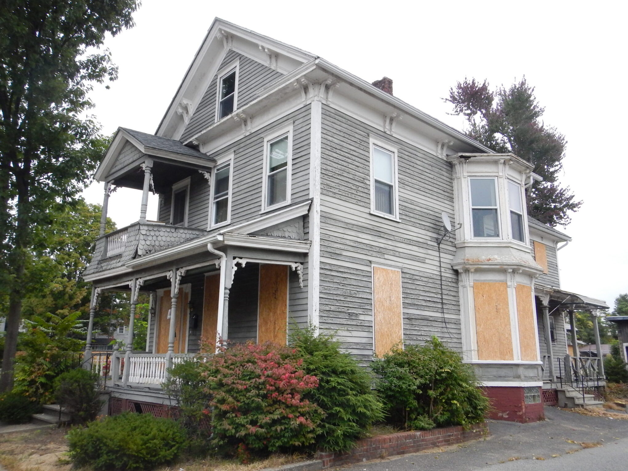 historic frame house in Springfield, MA