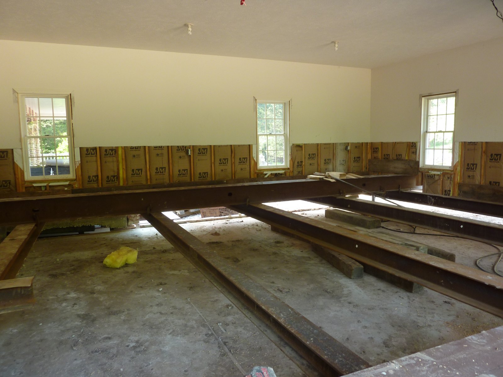 lift supports in garage in Golden, MO 