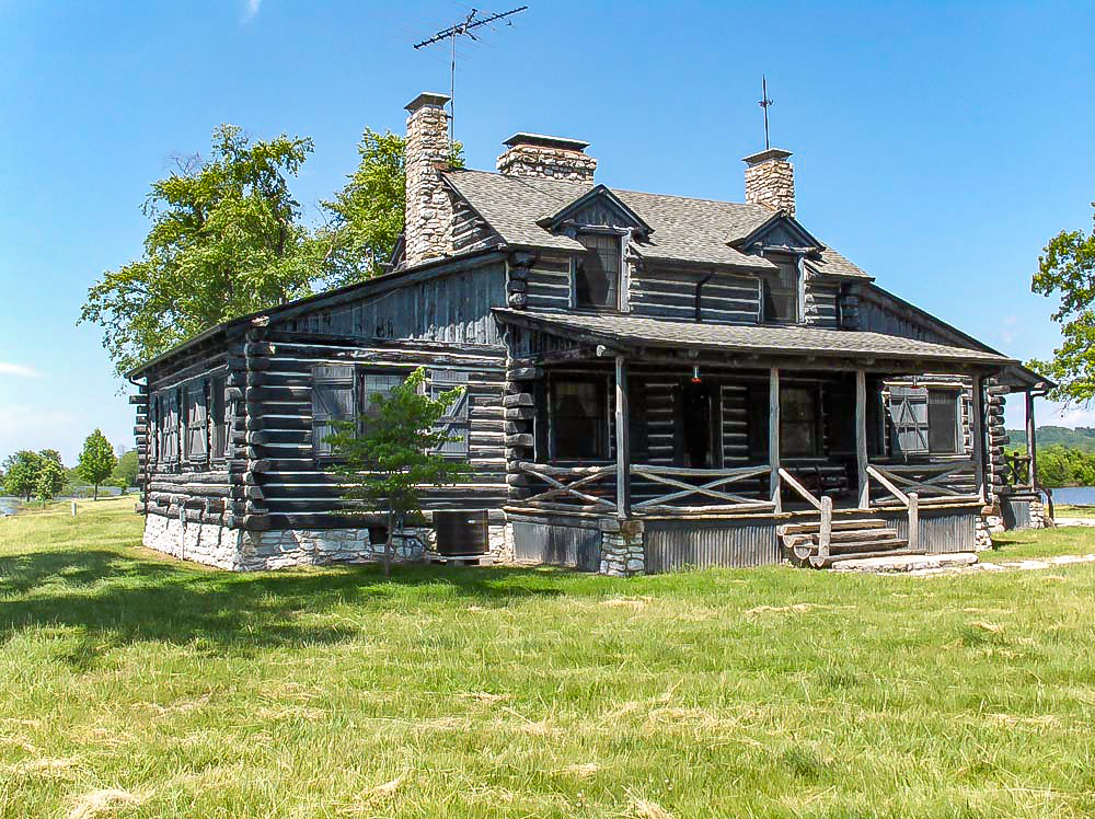 Log Cabin Lift in Winfield, MO