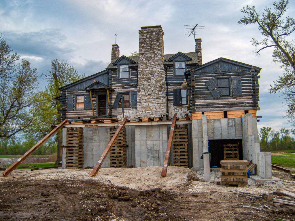 Log Cabin Lift in Winfield, MO