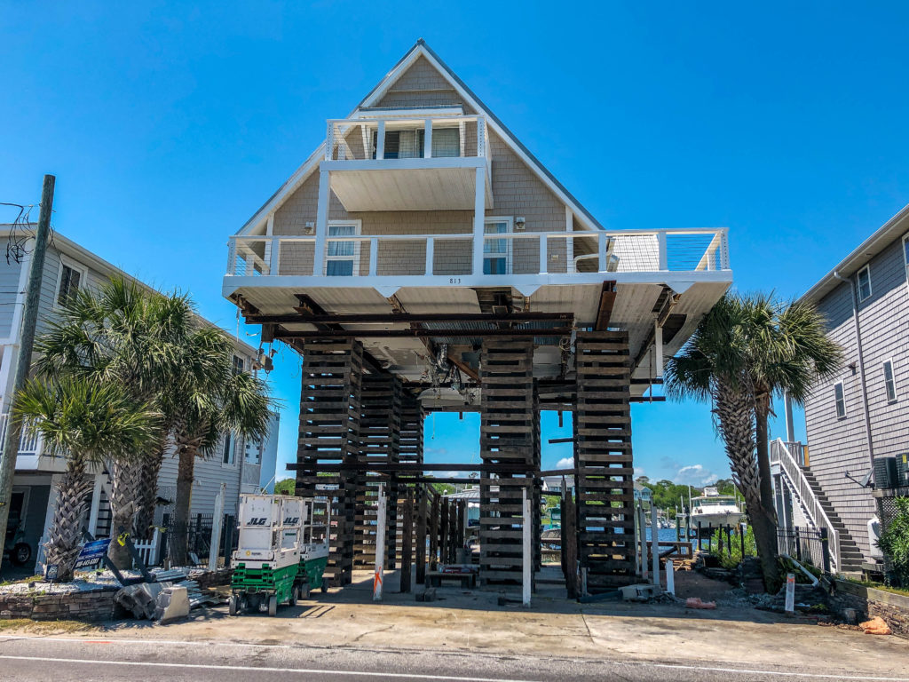 Canal St. Beach House Lift