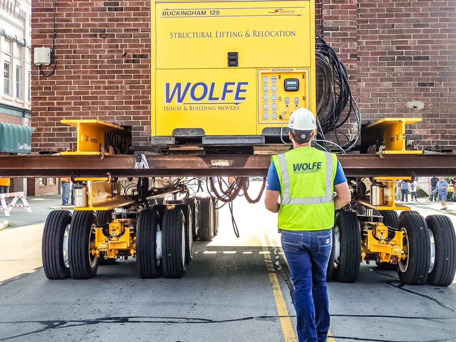 Wolfe foreman drives Union City rail tower down street