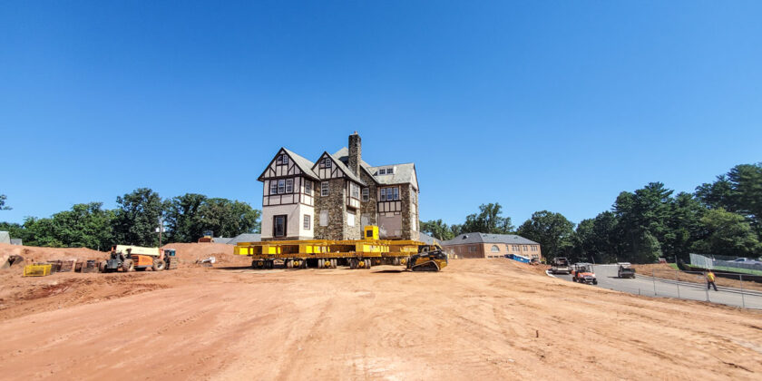 Wolfe moves Landon School building