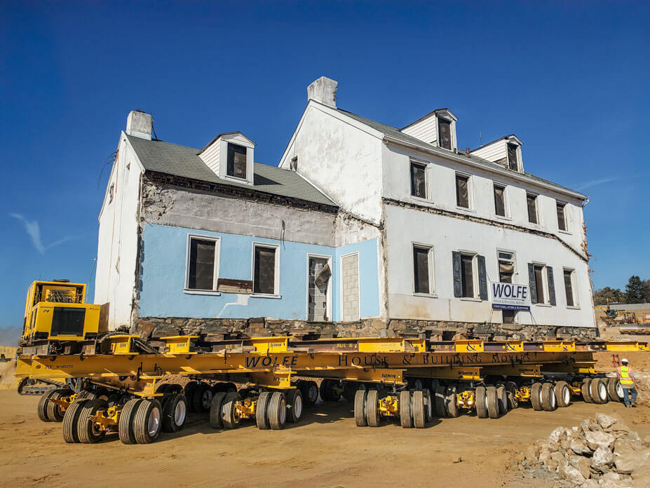 stone house on wheels